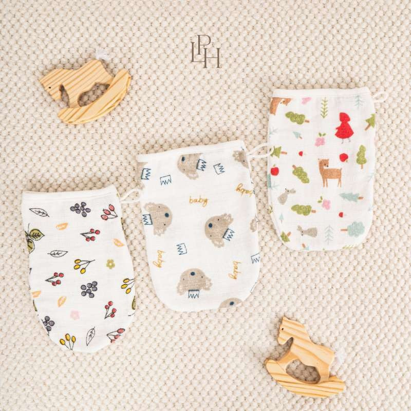 PALMERHAUS WASHGLOVE RED HOOD AND DEER 10.0